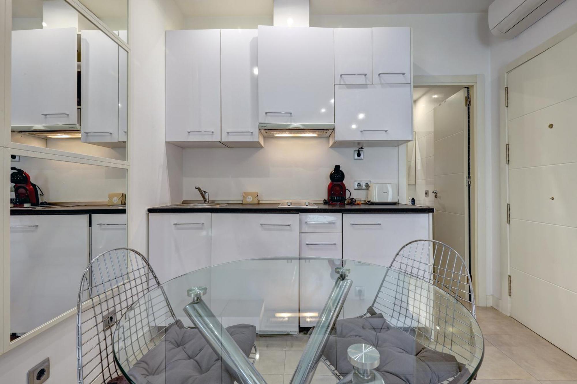 Con Vistas Y Terraza En Appartement *