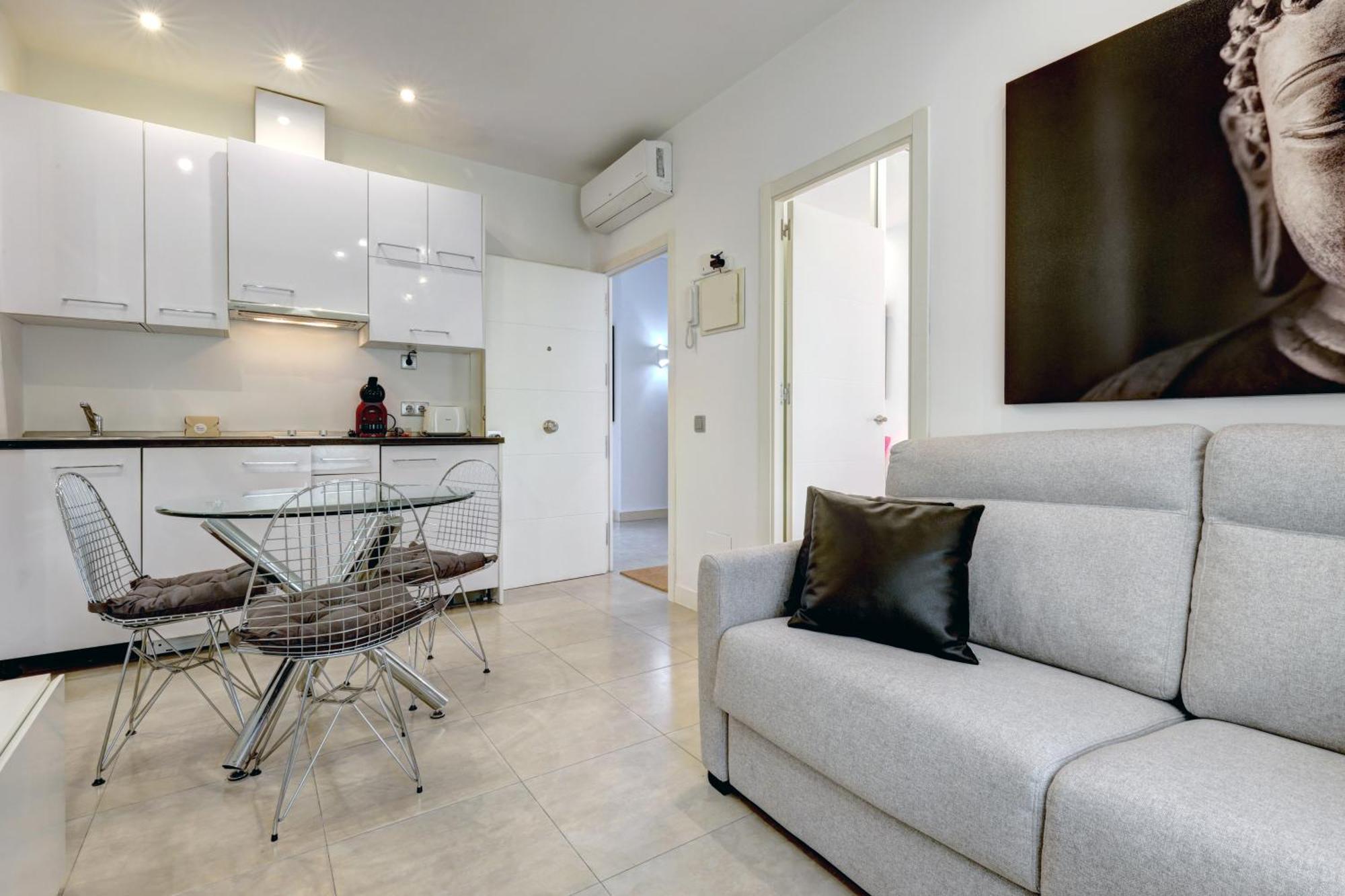 Con Vistas Y Terraza En Appartement *